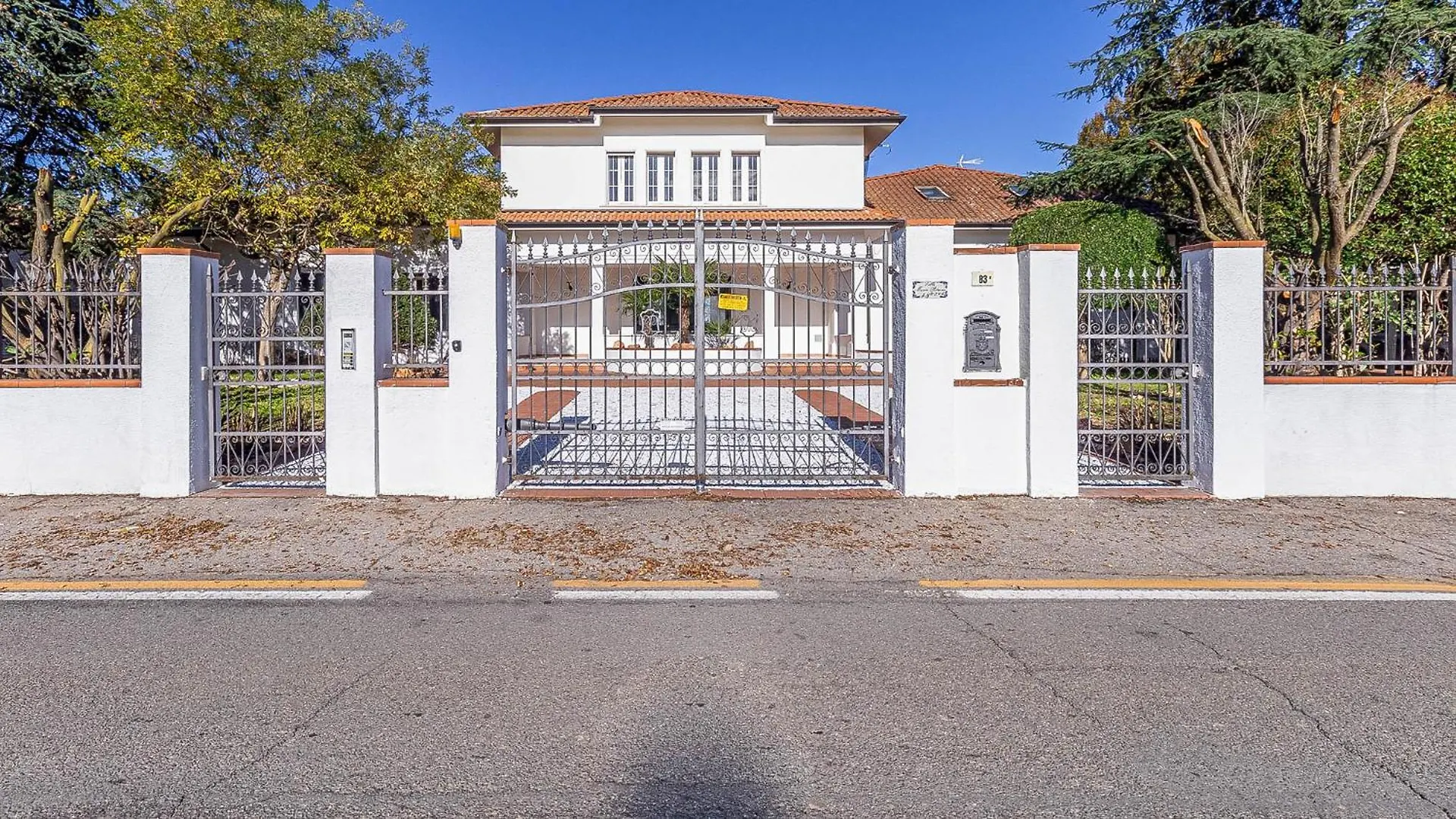 Villa Petrone - Luxury Home Tra Bologna E Modena - Wi-Fi, Biliardo, Jacuzzi E Piscina Nonantola 0*,