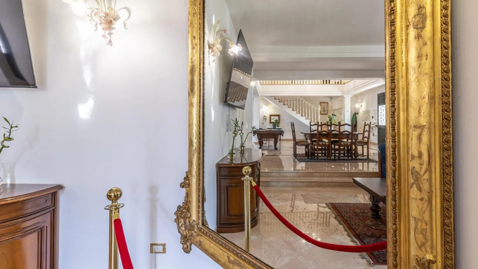 Villa Petrone - Luxury Home Tra Bologna E Modena - Wi-Fi, Biliardo, Jacuzzi E Piscina Nonantola 0*,  Italy