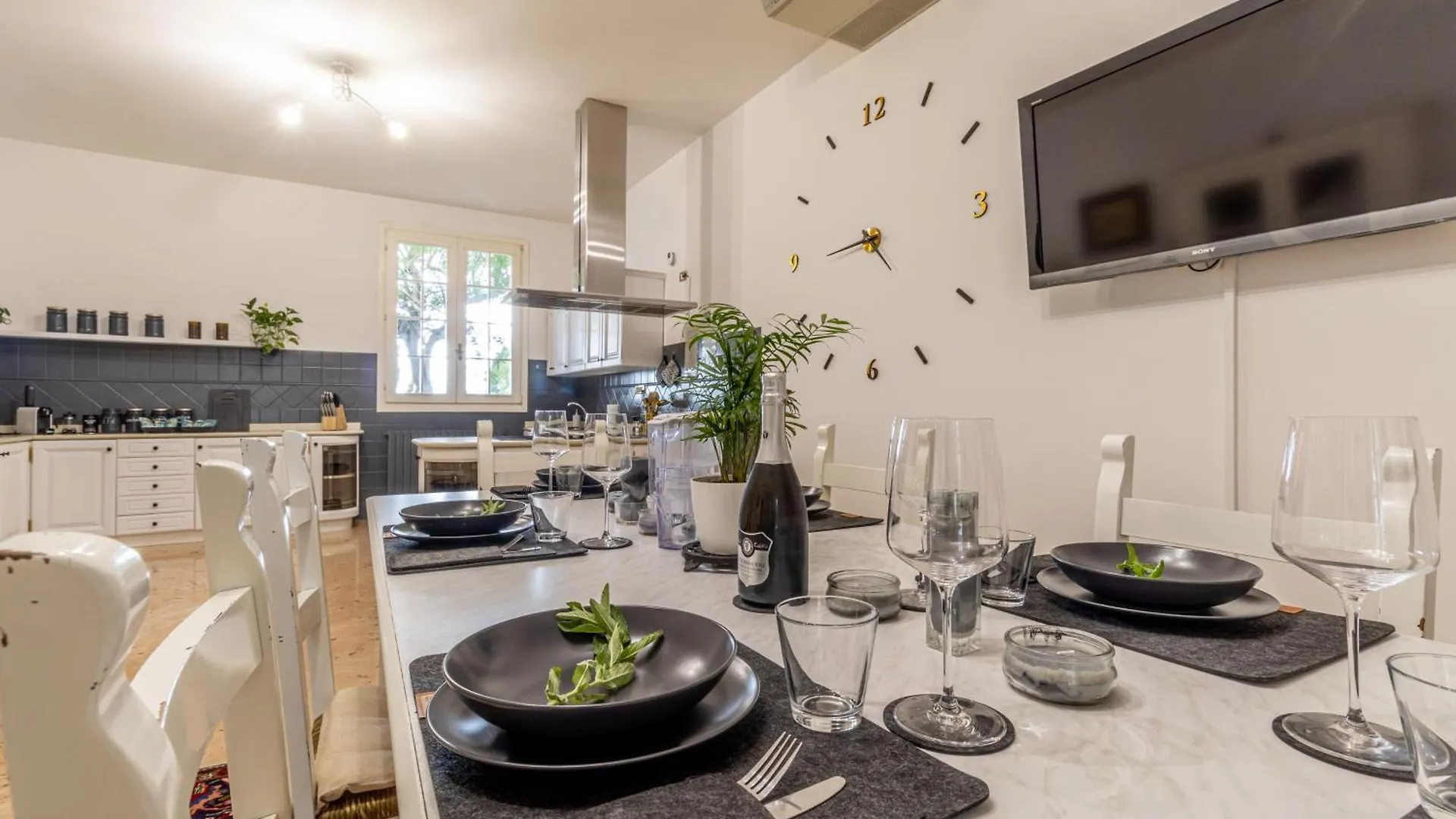 Villa Petrone - Luxury Home Tra Bologna E Modena - Wi-Fi, Biliardo, Jacuzzi E Piscina Nonantola